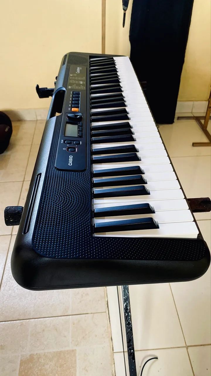 Teclado Casio Casiotone CT-S200 - 61 teclas | Preto | Semi novo - Foto 2
