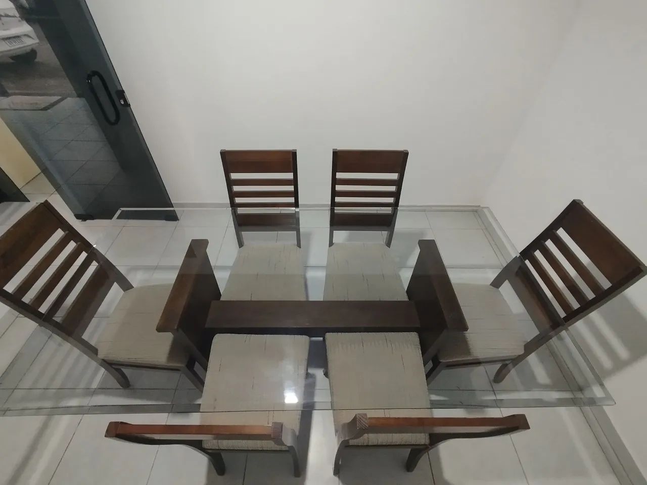 Mesa de vidro com 6 cadeiras - Foto 3