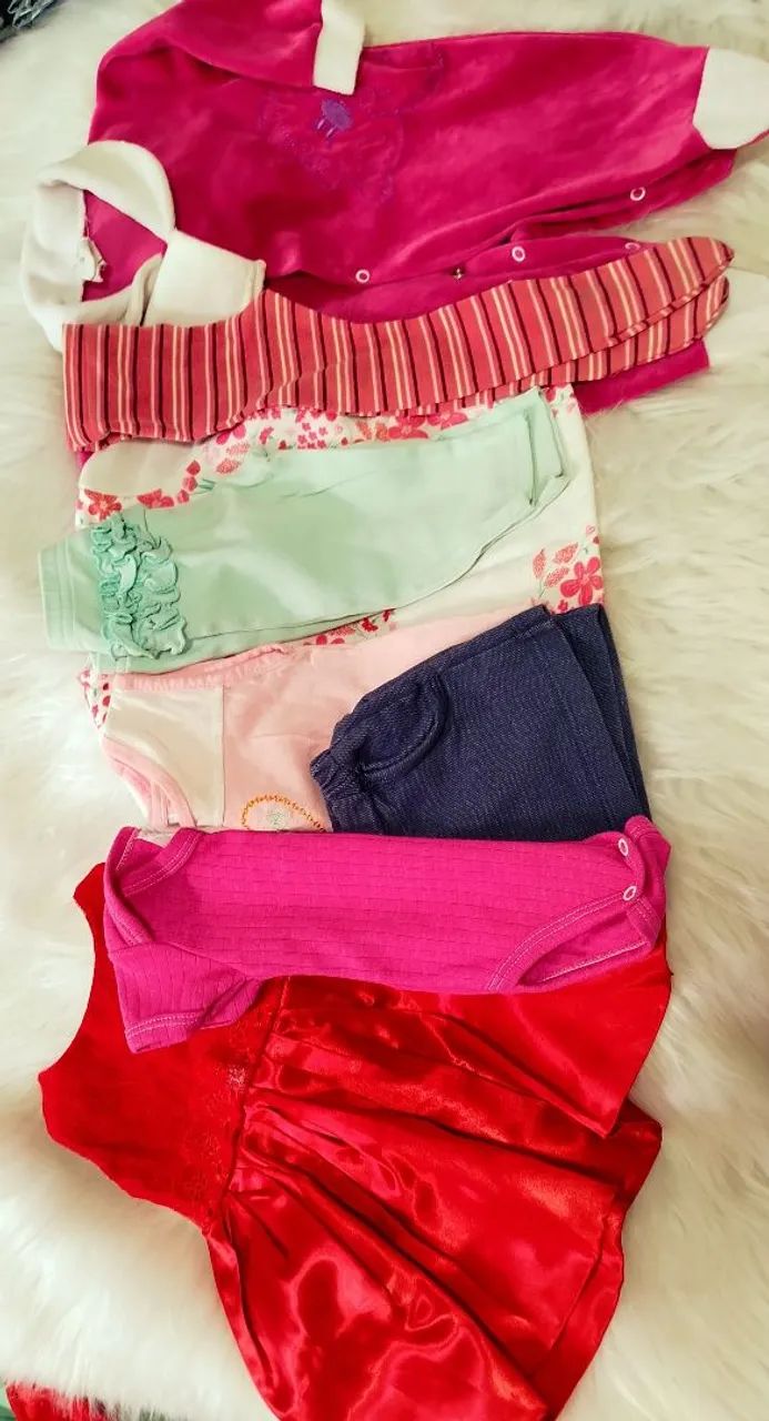 Lote de roupas de bebe