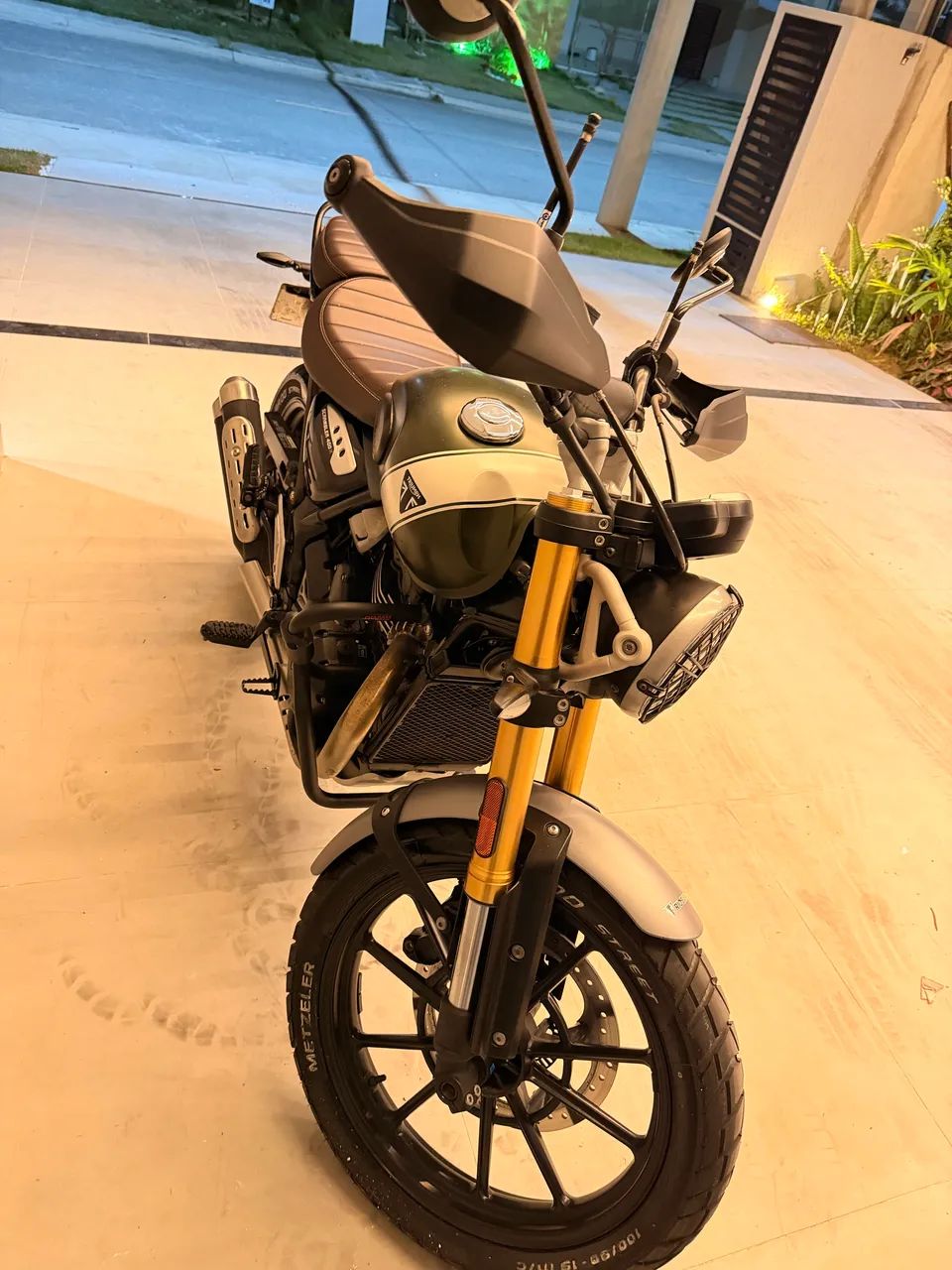 Scram 400x Triumph  - Foto 2
