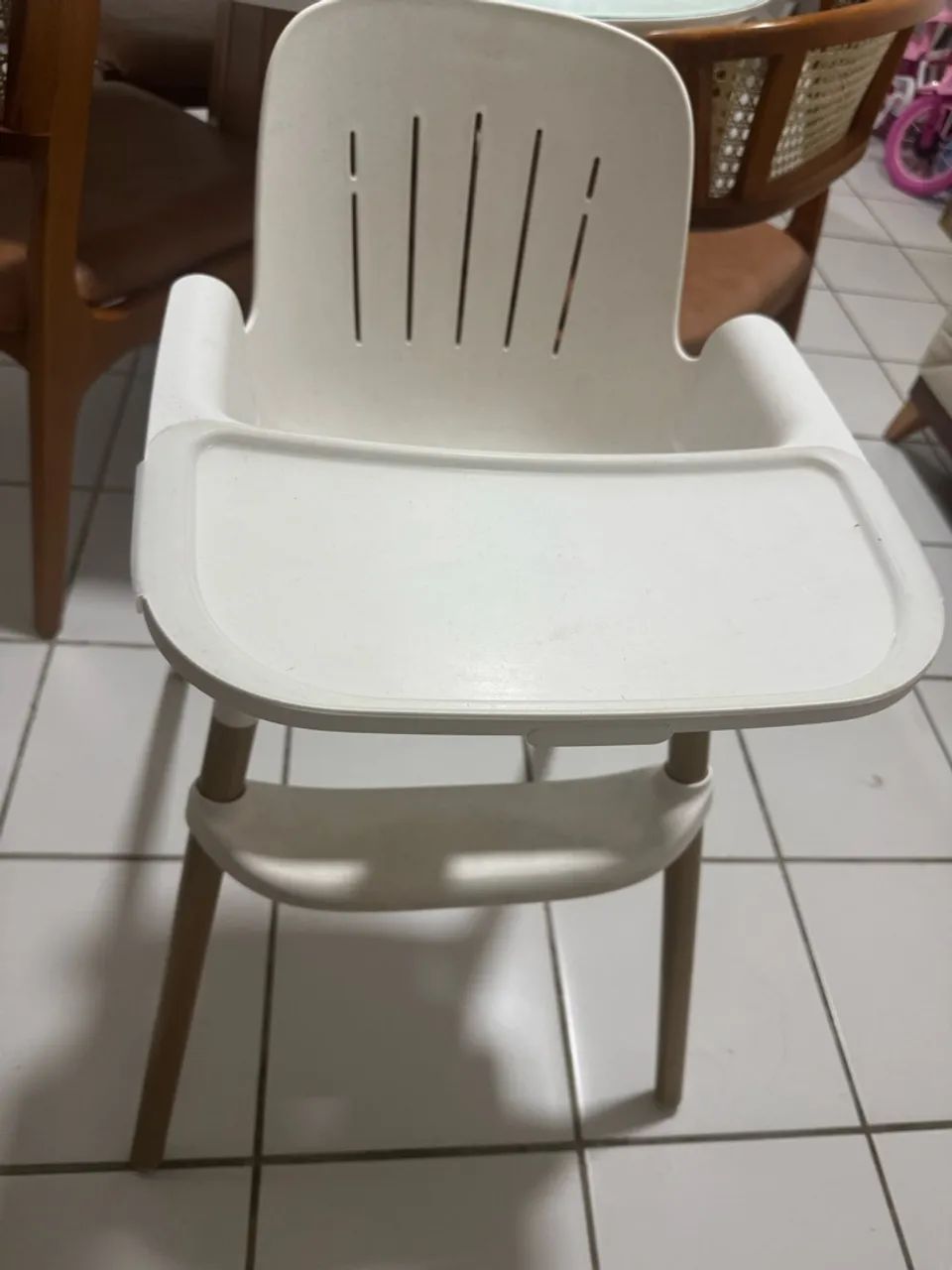 Cadeira alimentação  - Foto 2