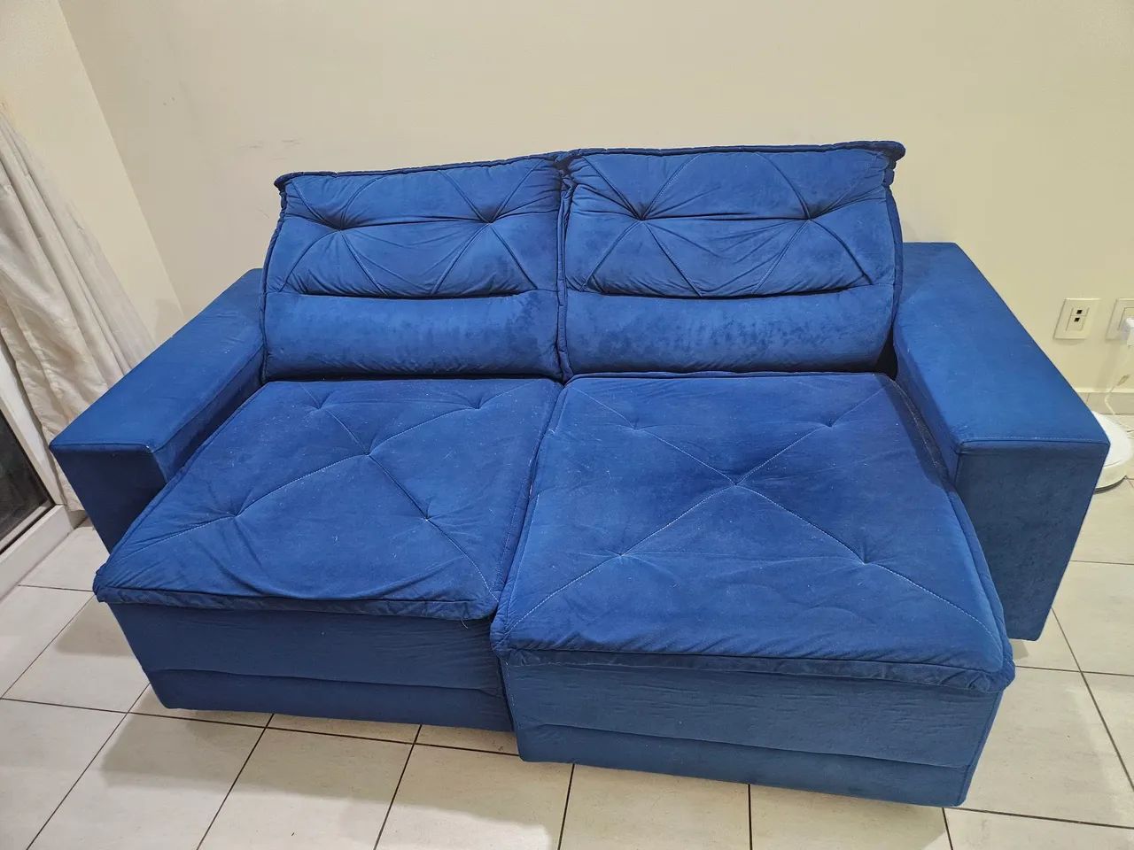 Sofá Retrátil e Reclinável Azul - Muito Conservado e Super Confortável - Foto 3