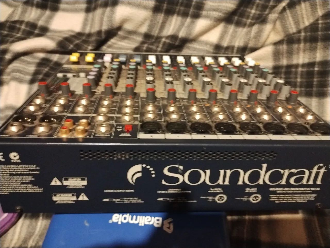Mesa de som sondcraft efx8 com efeito lexon funcionando perfeitamente 