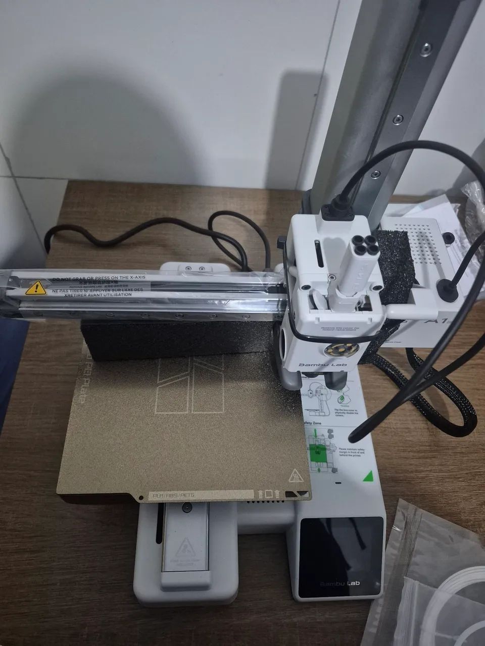 Impressora 3D bambu lab A1 mini - menos de 100h de uso - Perfeito estado - Foto 3