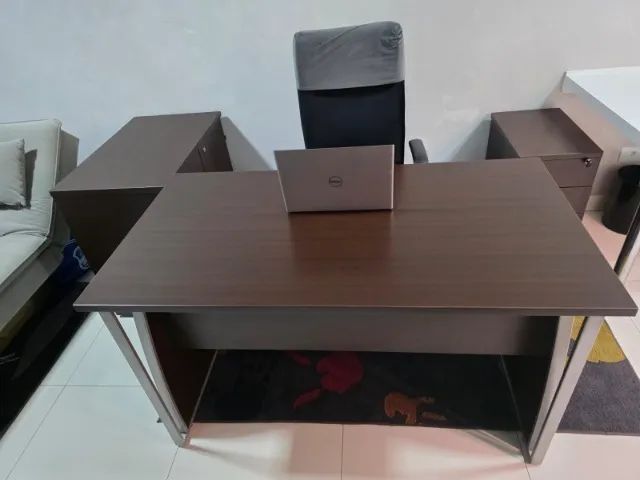 KIT MESA ESCRITÓRIO ARMARIOS CADEIRA