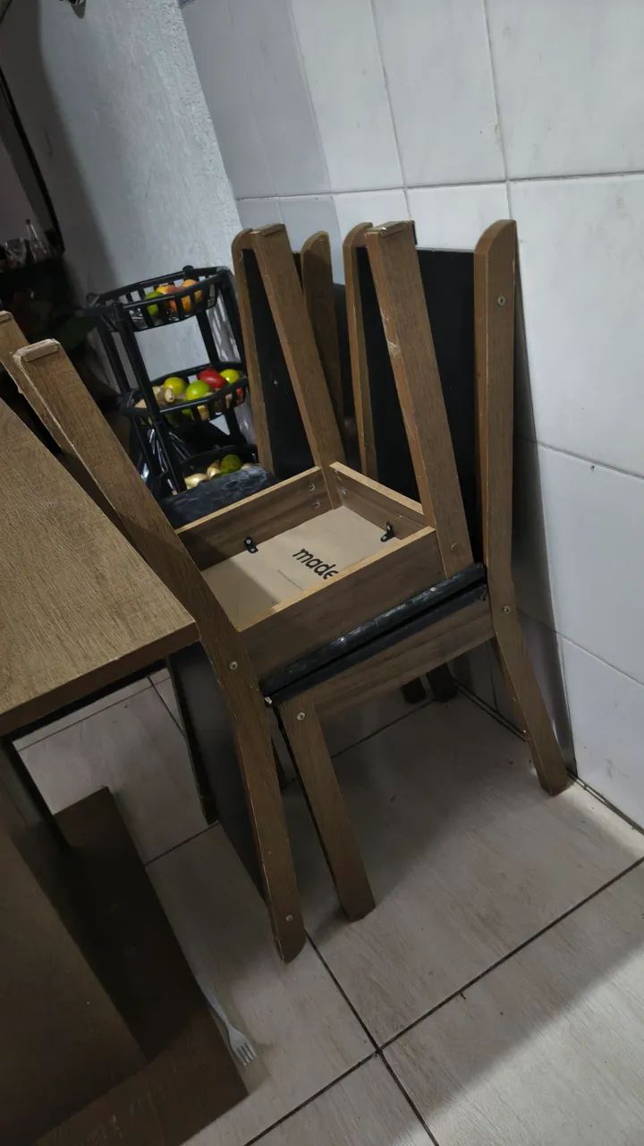 Mesa 4 cadeiras  - Foto 4