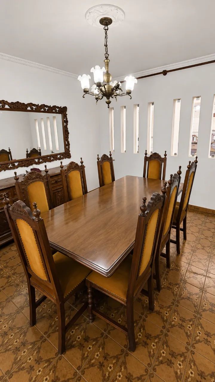 Mesa de Jantar Madeira Maciça com 8 Cadeiras - Estilo Português - Foto 5