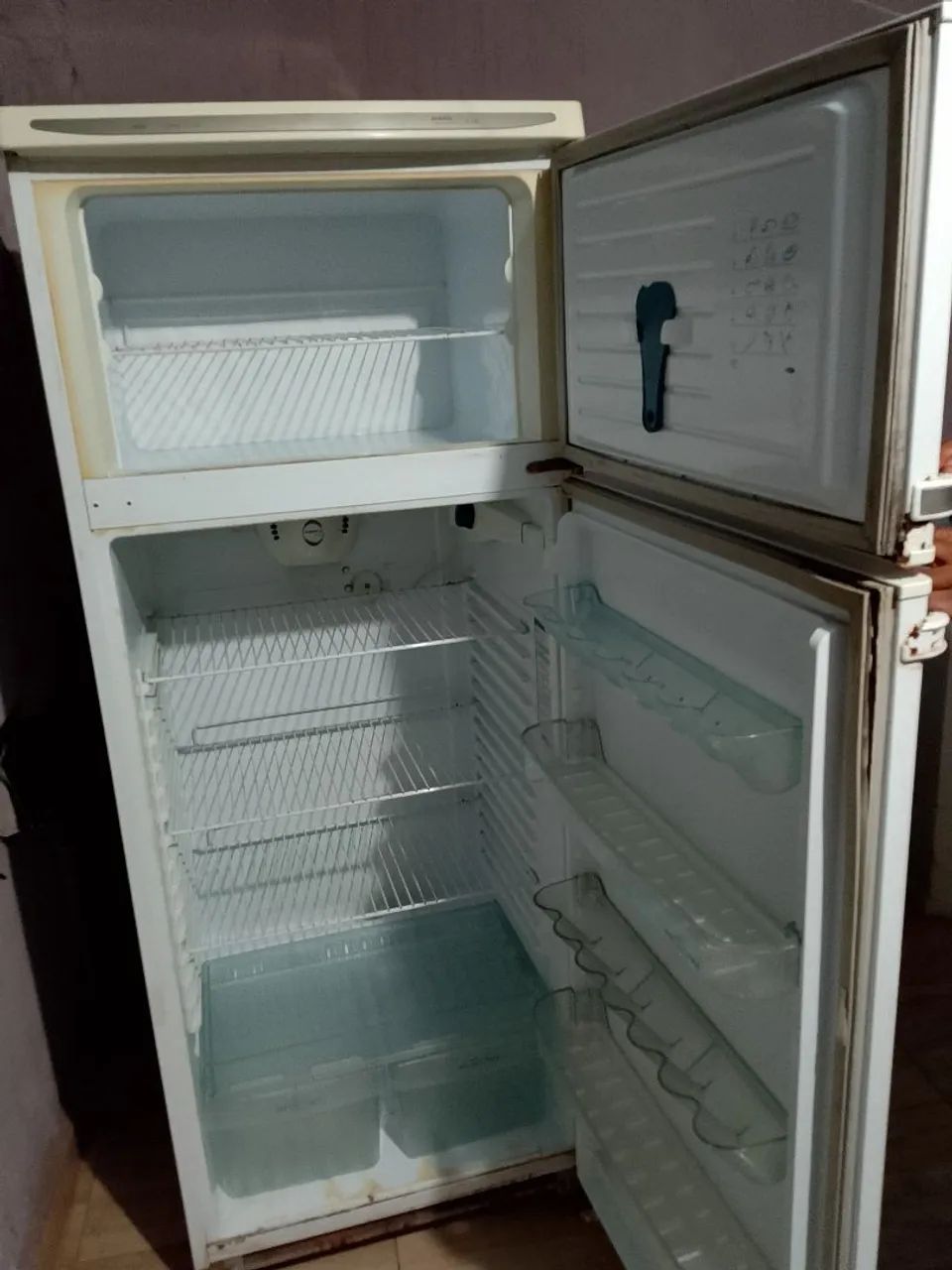 Vendo geladeira  - Foto 4