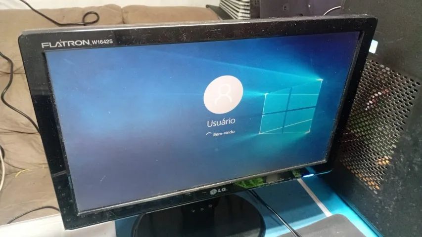 Monitor LG Flatron W1642S 15,6 polegadas VGA.