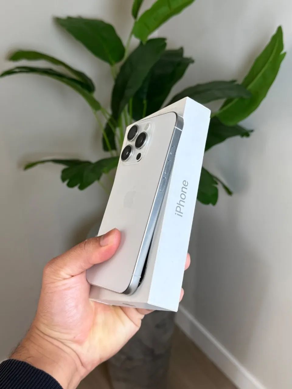 iPhone 16 Pro 128GB - Branco - Foto 2