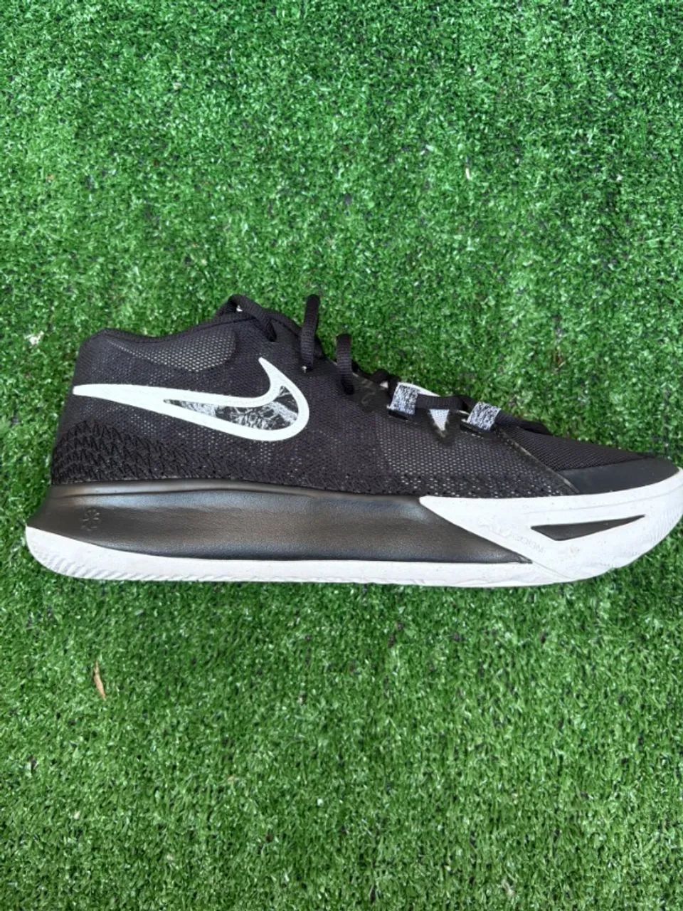 Nike Kyrie Flytrap 6 Black White