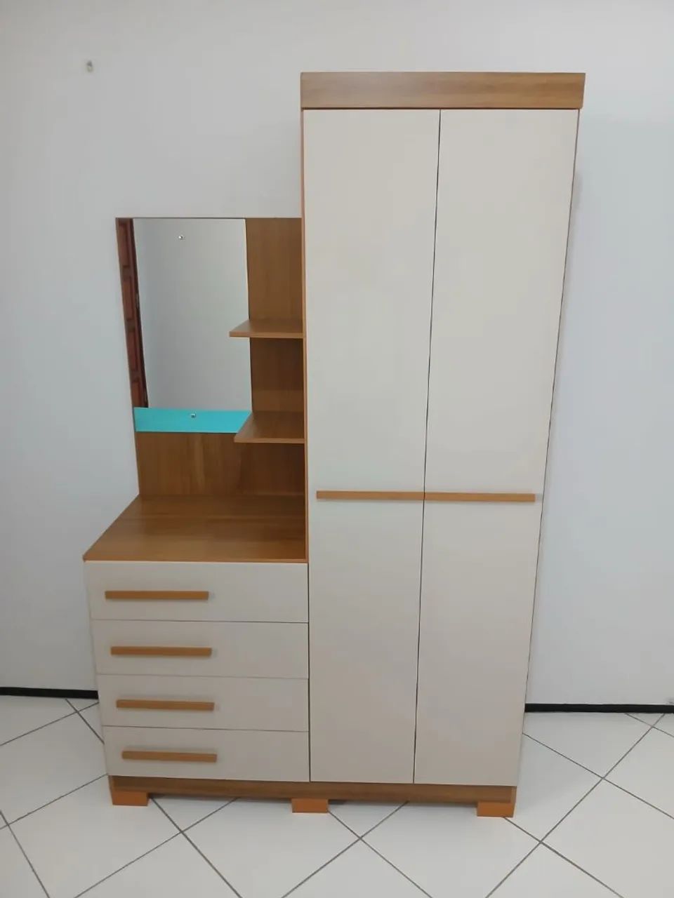 Guarda roupa usado excelente condição de uso, solteiro