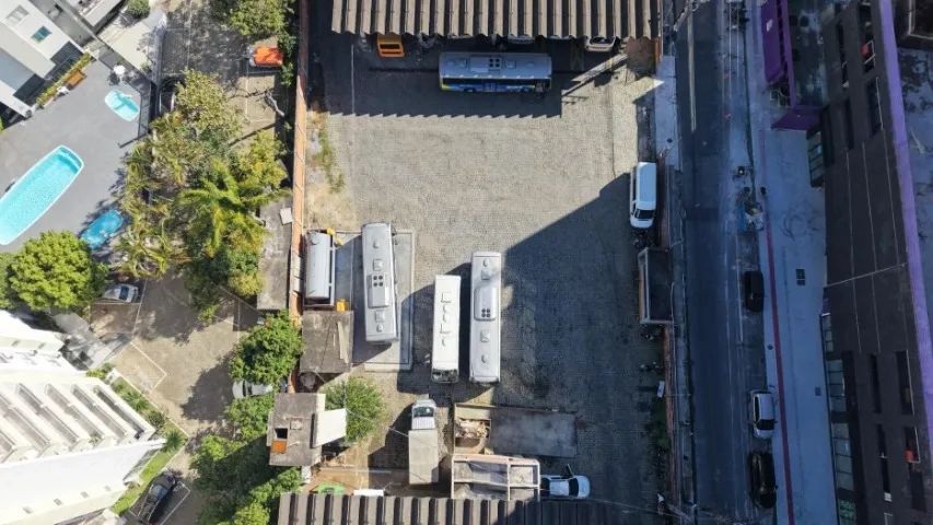 Pátio para locação anual no Centro de Balneário - Foto 2