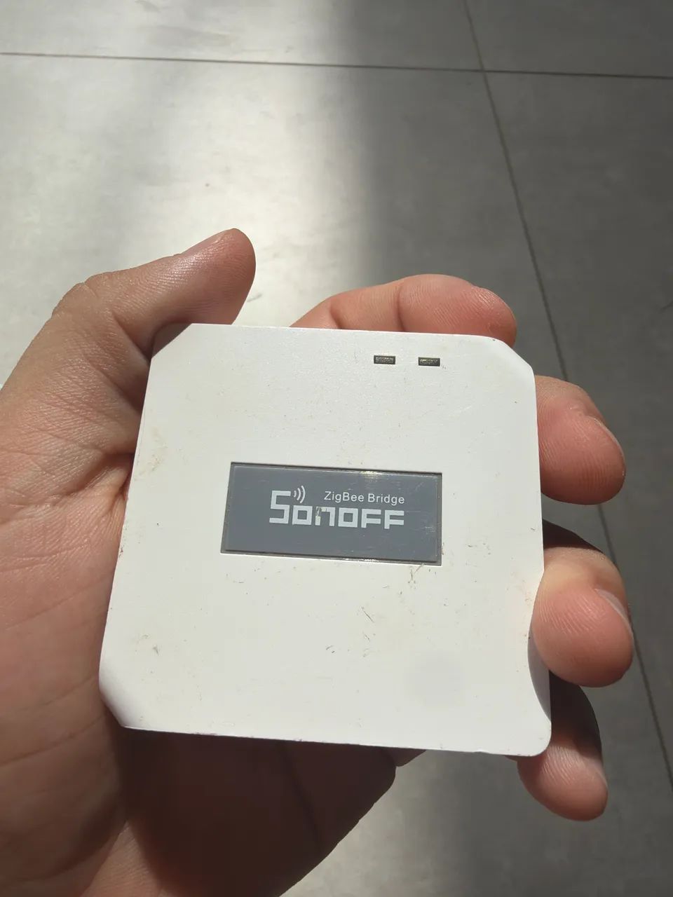 Sonoff ZBBridge hub Zigbee + Wi-Fi.