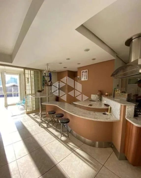 Casa com 5 dormitórios em Coqueiros com piscina e area de churrasqueira - Florianópolis/SC - Foto 3