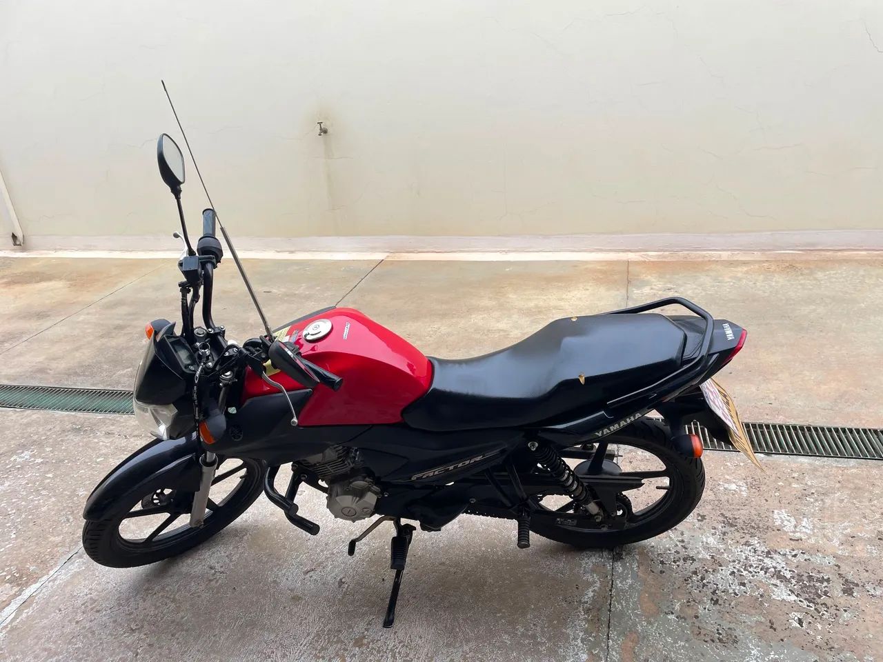 Moto Yamaha ybr 125 Factor - Foto 4