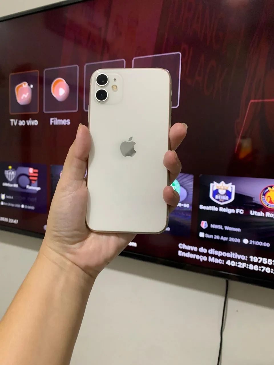 Vendo IPhone 11 Com nota fiscal e caixa - Foto 5