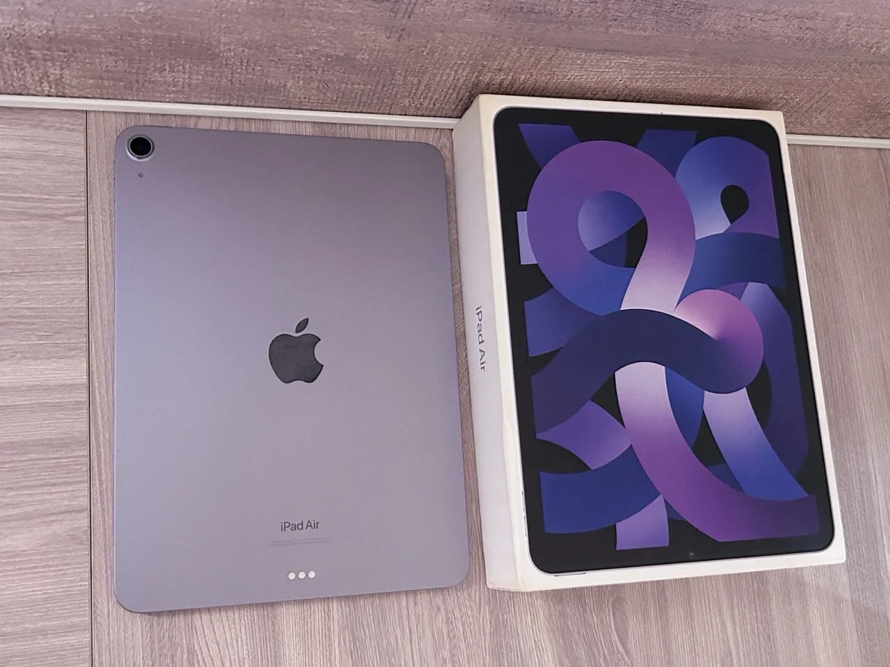 iPad Air 5 256GB Roxo