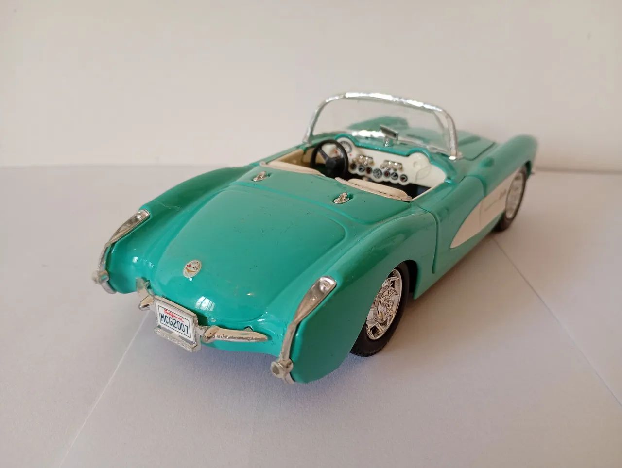 Maisto - Miniatura Chevrolet Corvette Com Detalhes  - Foto 4