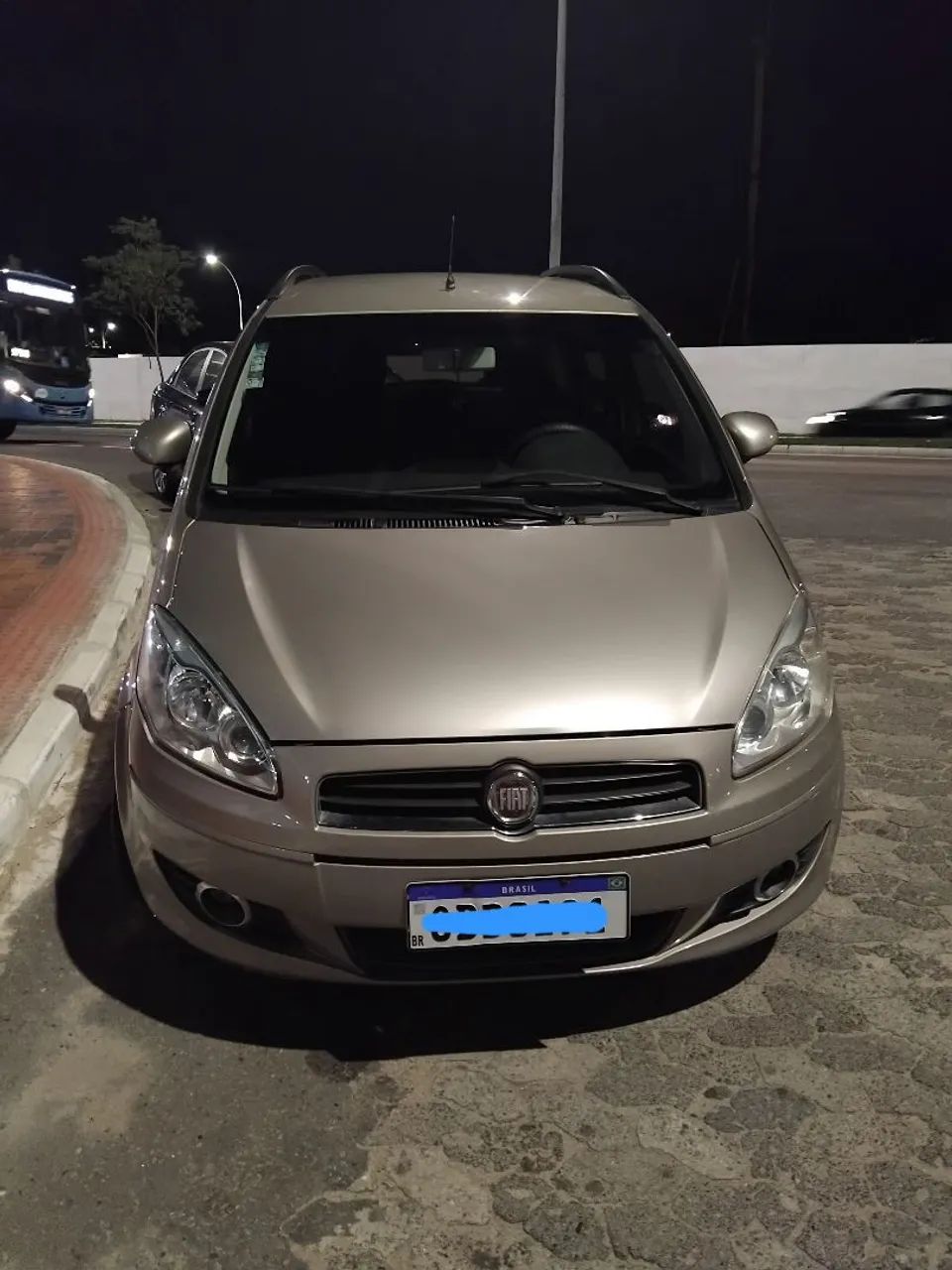 Fiat Idea Essence Dualogic 1.6 Flex 16V 5P 2012 - Foto 2