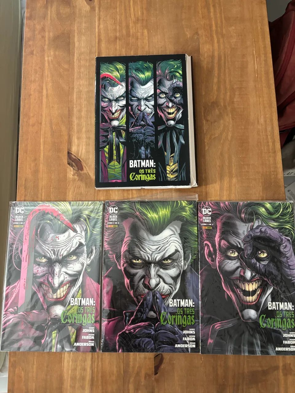 Batman: Os Três Coringas  - Foto 2