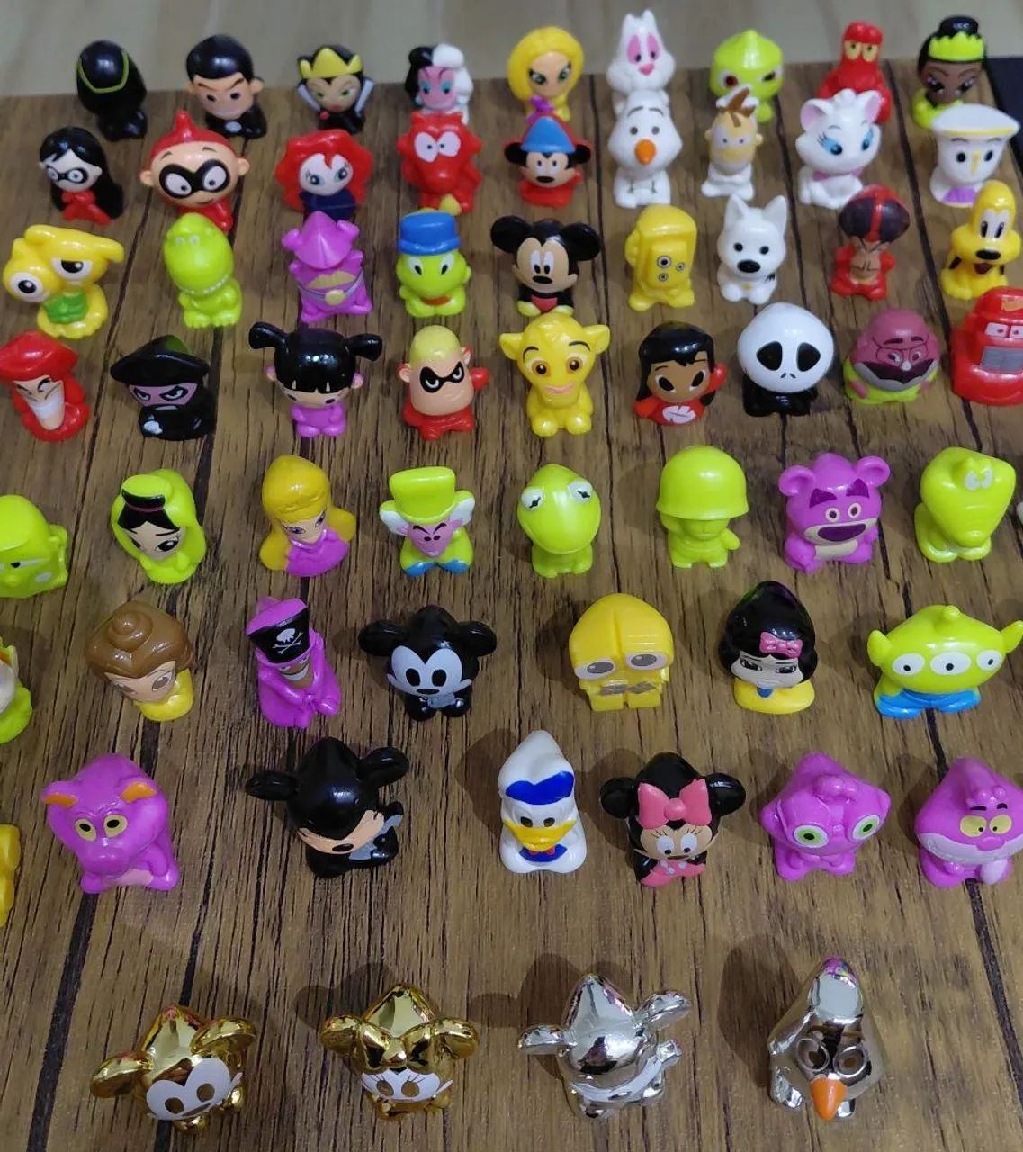  Gogos Disney 65 peças variados . - Foto 2