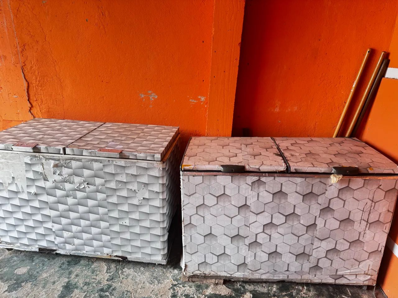 2 Freezers Horizontais Usados - Funcionando - R$ 1.000 