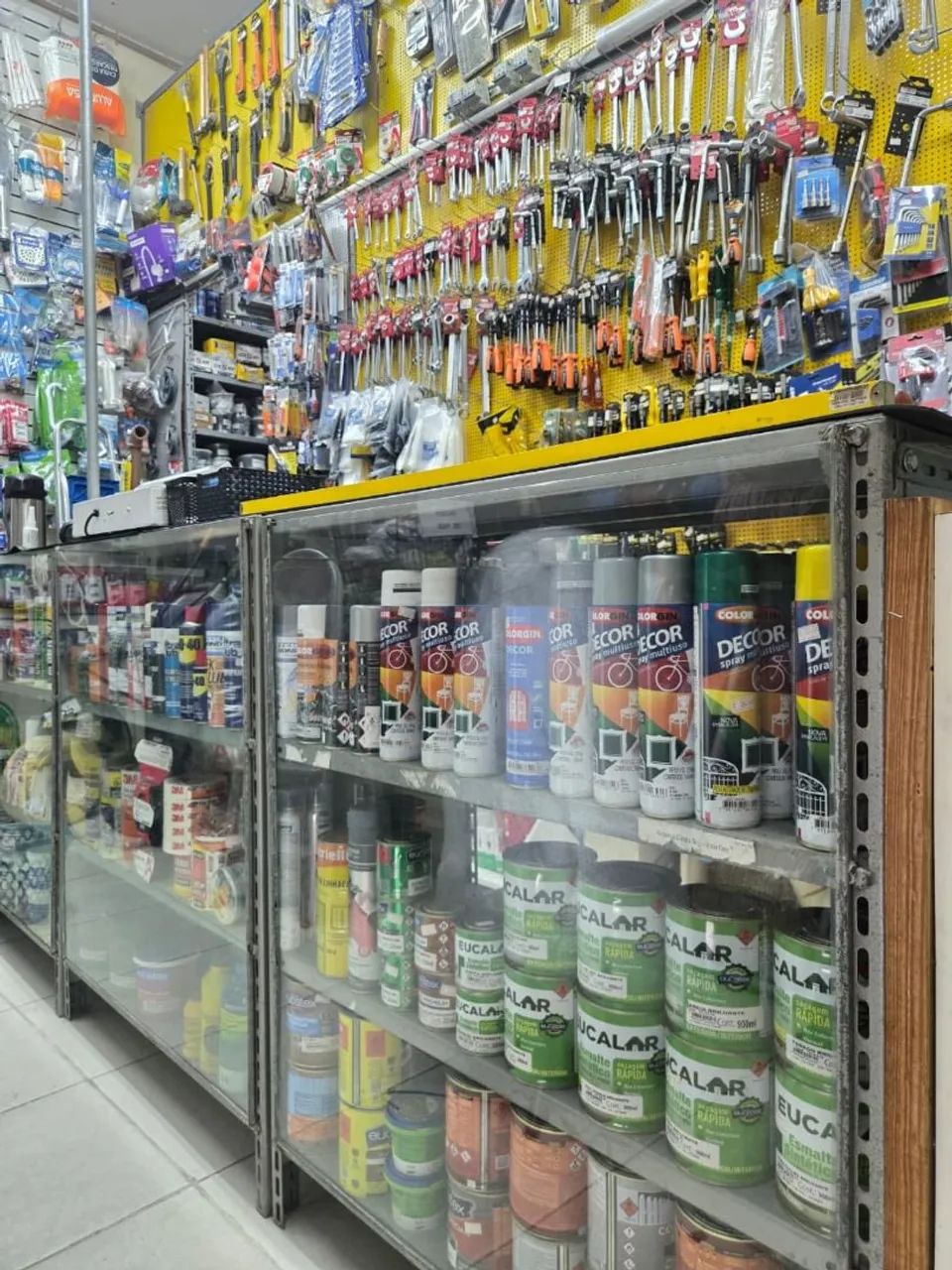 Comércio de Parafusos ; Ferramentas ; Material.de Construcao e Eletrica