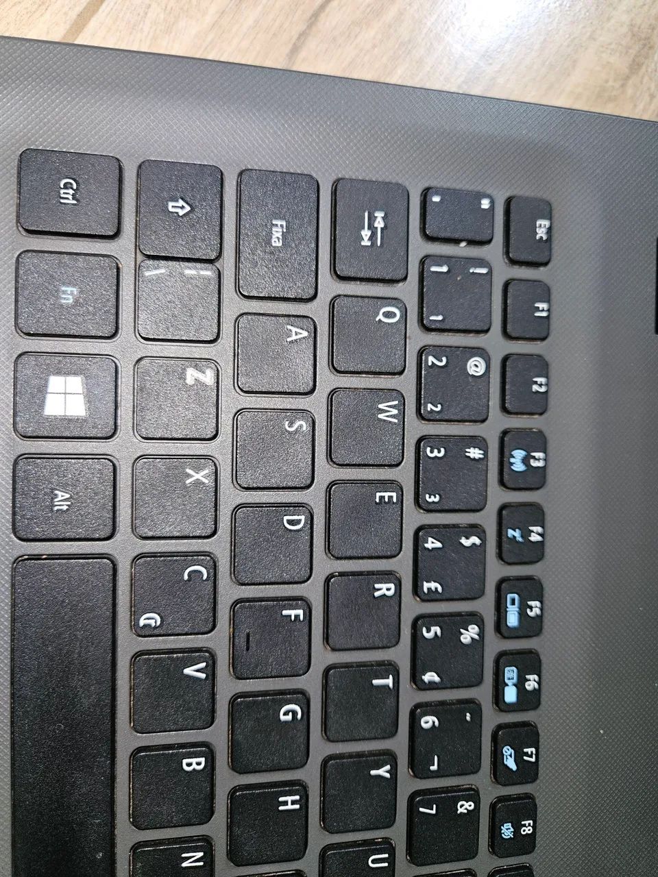 Notebook Acer Aspire E5-573 i5 8GB 1TB 15,6" - Foto 4
