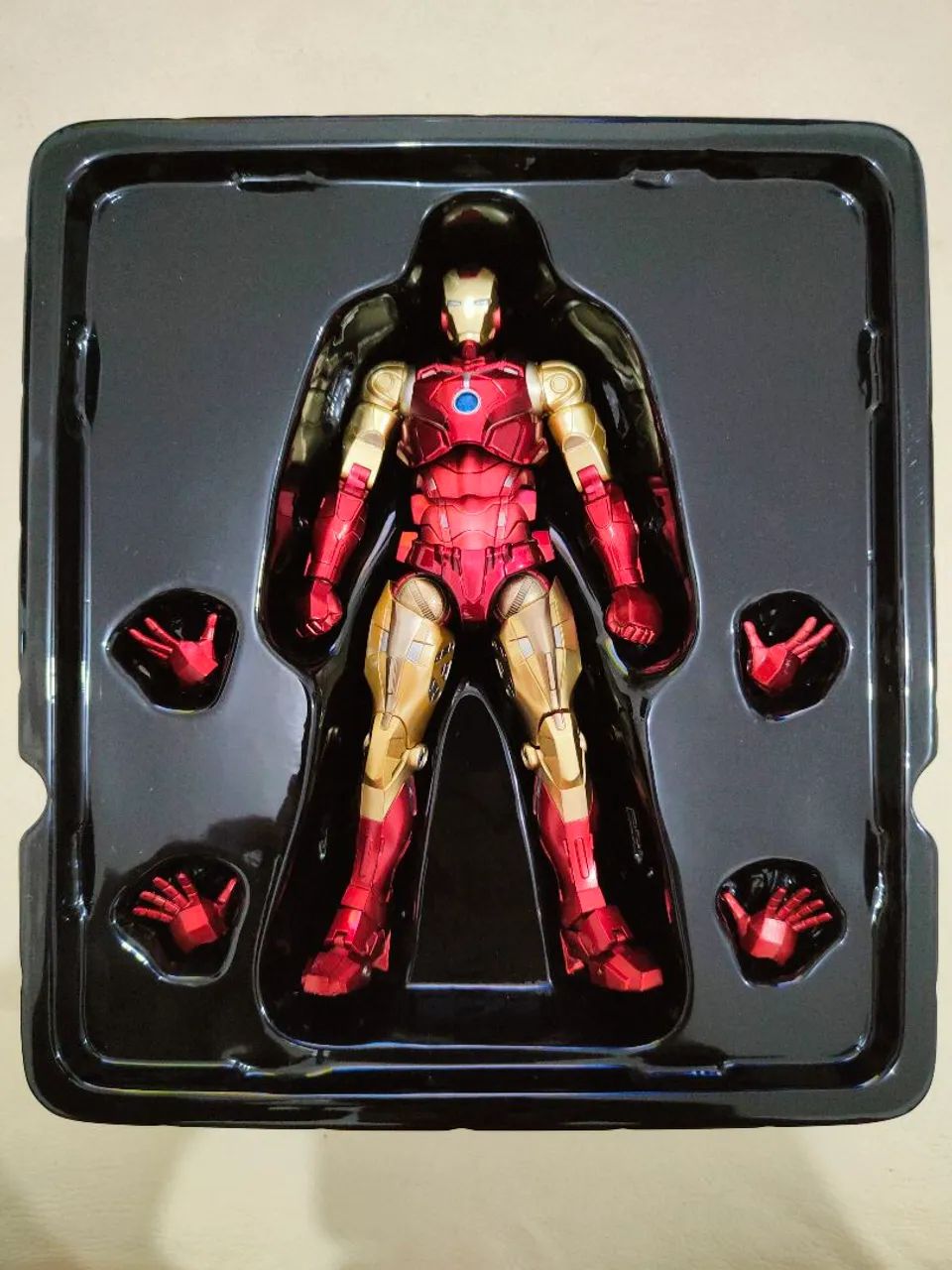 Sentinel Fighting Armor Iron Man 1/12 Diecast Marvel (Completo)