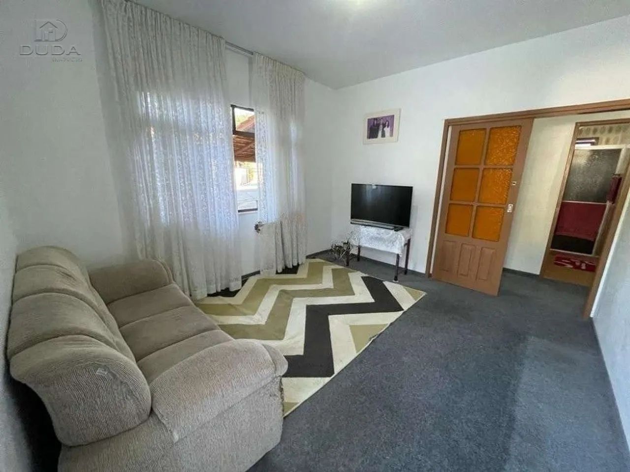 CASA COM AMPLO TERRENO - Foto 3