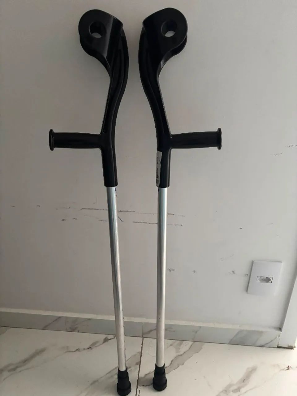 Moletas canadenses ajustáveis marca Indaia 70 a 90cm - Foto 2