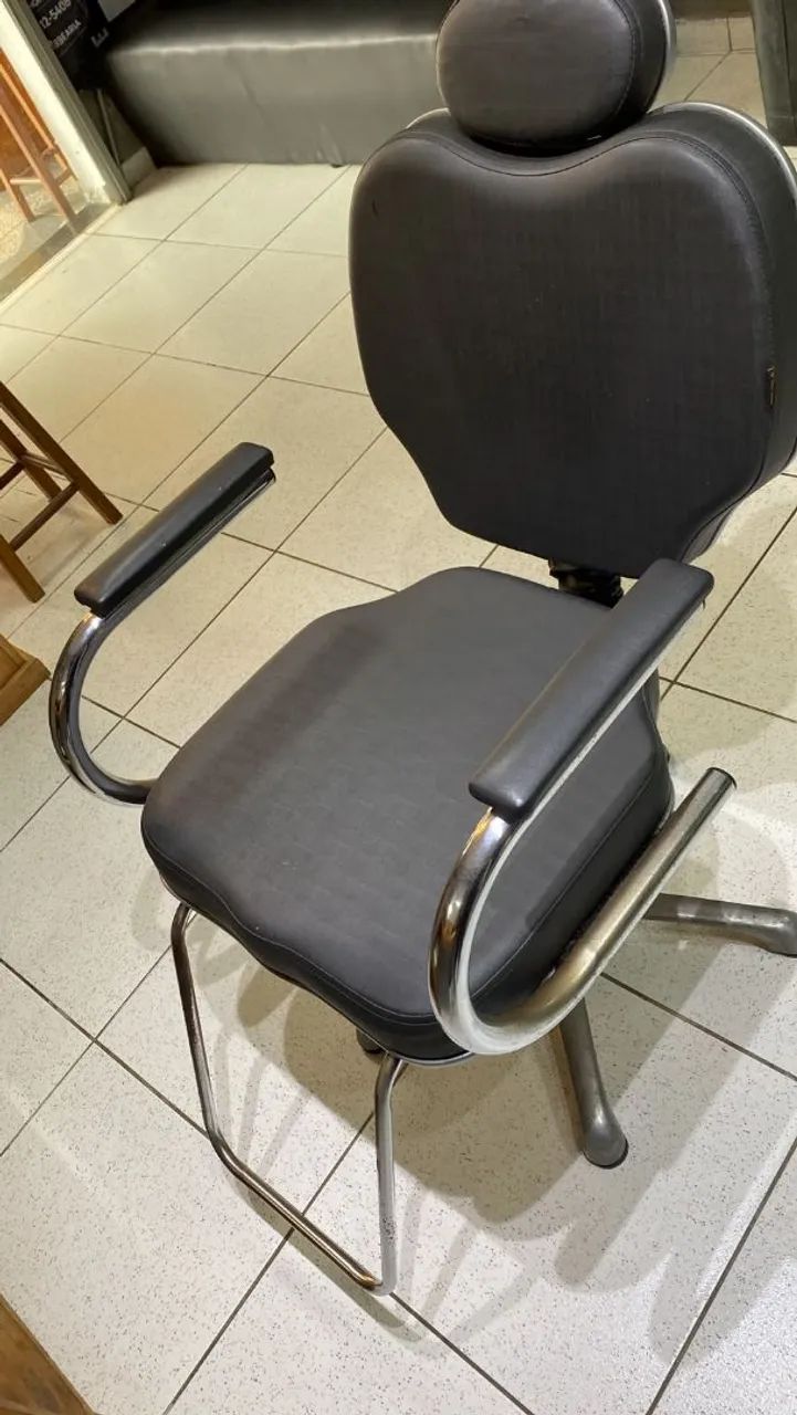  Vende se cadeira para salso