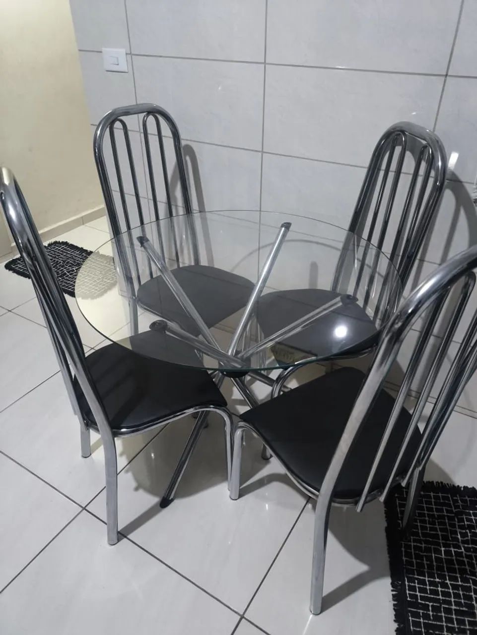 Mesa de jantar cromada 4 cadeiras  - Foto 2