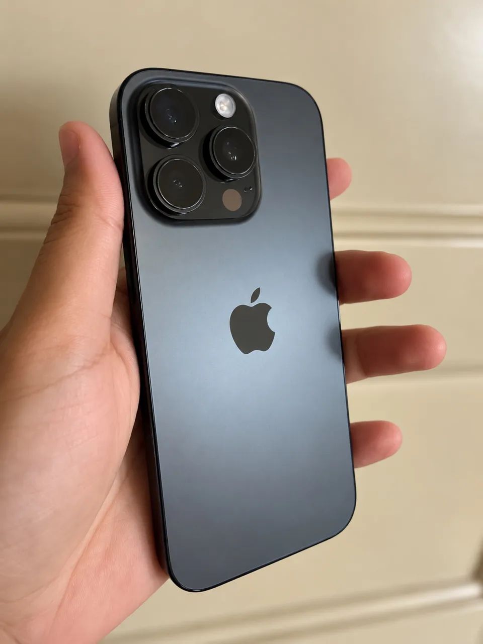 iPhone 16 pro 256 gb 