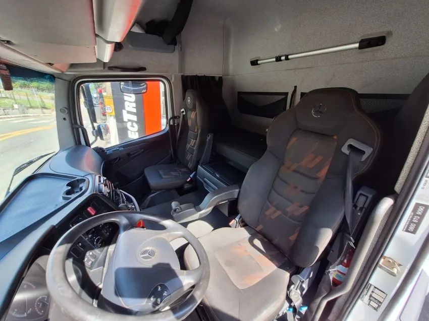 Mercedes Benz Axor 2544 6x2 21/21. - Foto 11
