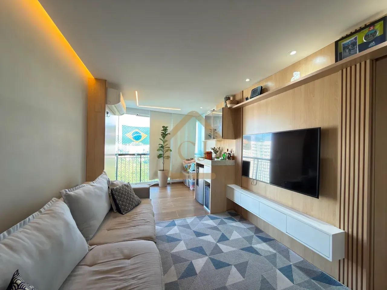 Apartamento totalmente reformado, pronto para morar no Cidade Jardim. 1