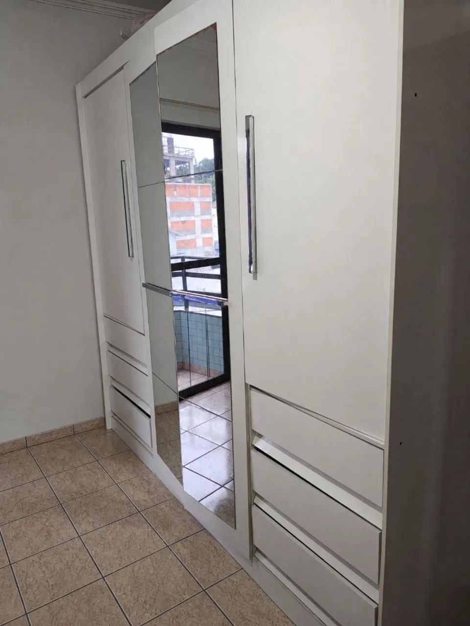Vendo guarda-roupa