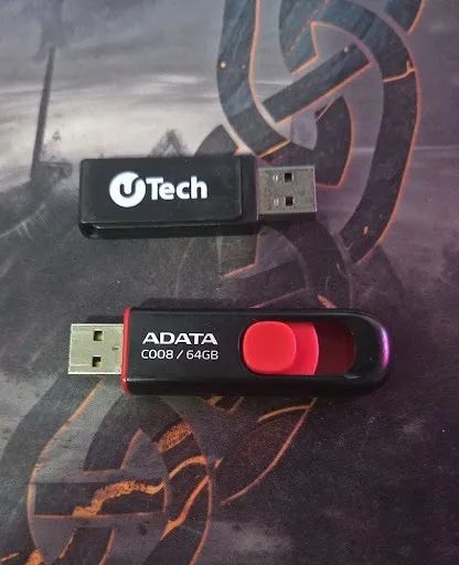 Kit 2 Pendrives: ADATA 64GB + UTech (Funcionalidade e Espaço) - Foto 2