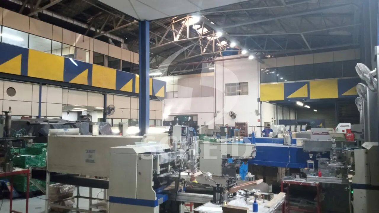 Galpão com 800m2, vestiários, escritórios, em ótima localização em Interlagos - Foto 5