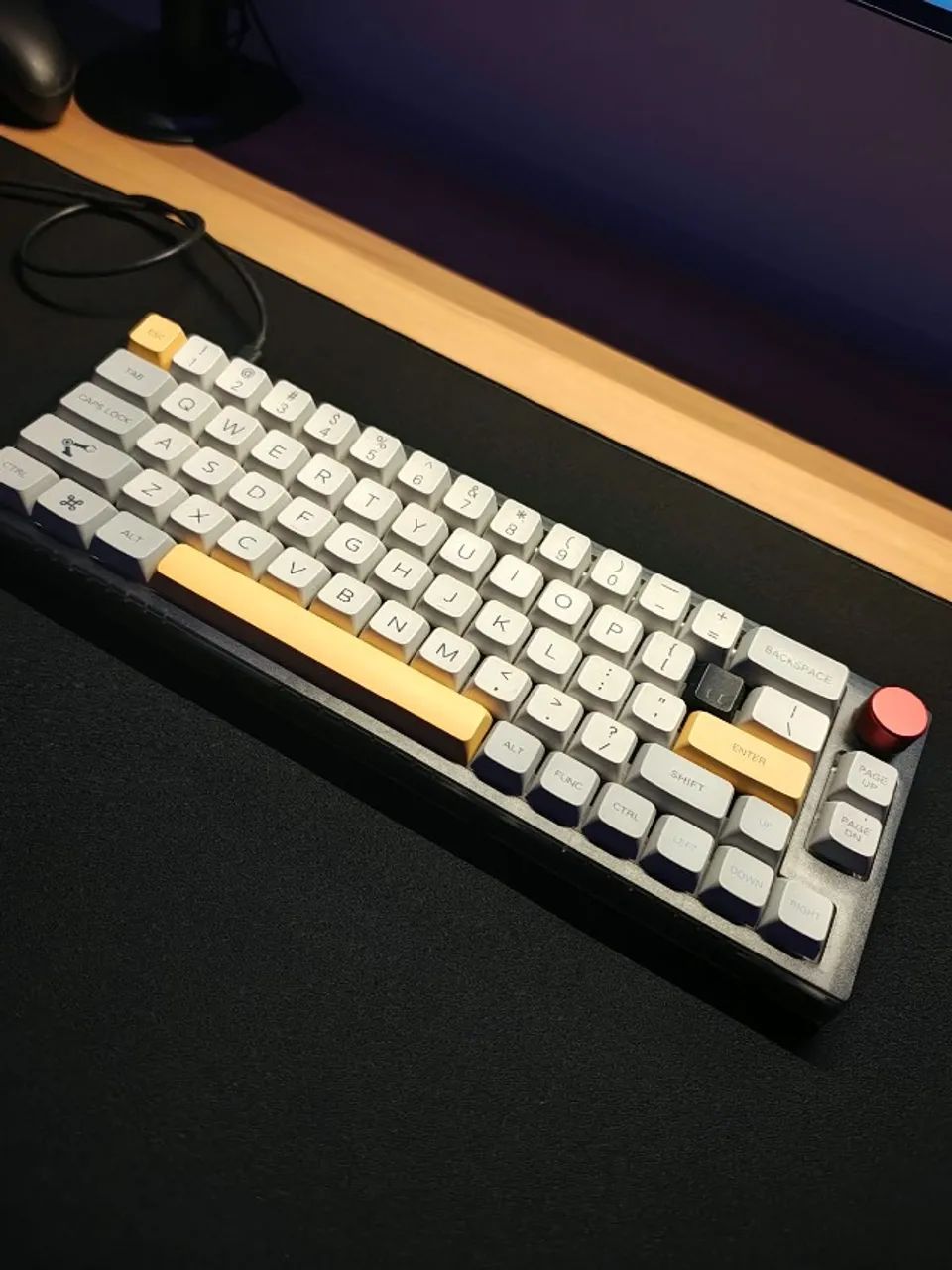 Teclado mecânico Epomaker