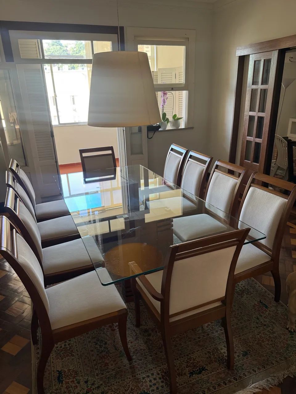 Mesa de Jantar com 10 cadeiras 