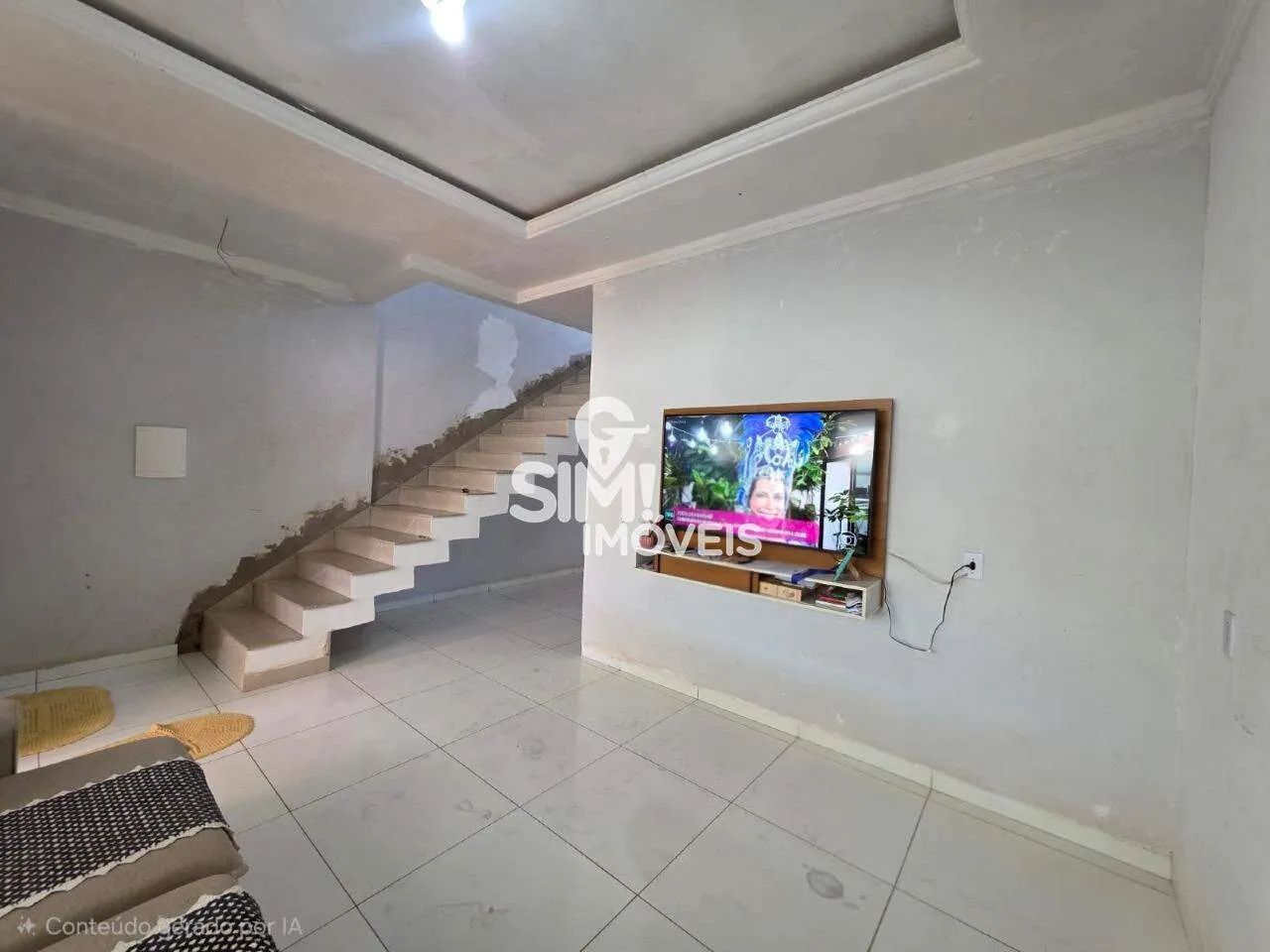 SOBRADO ESPAÇOSO COM EDÍCULA NA 210 SUL!