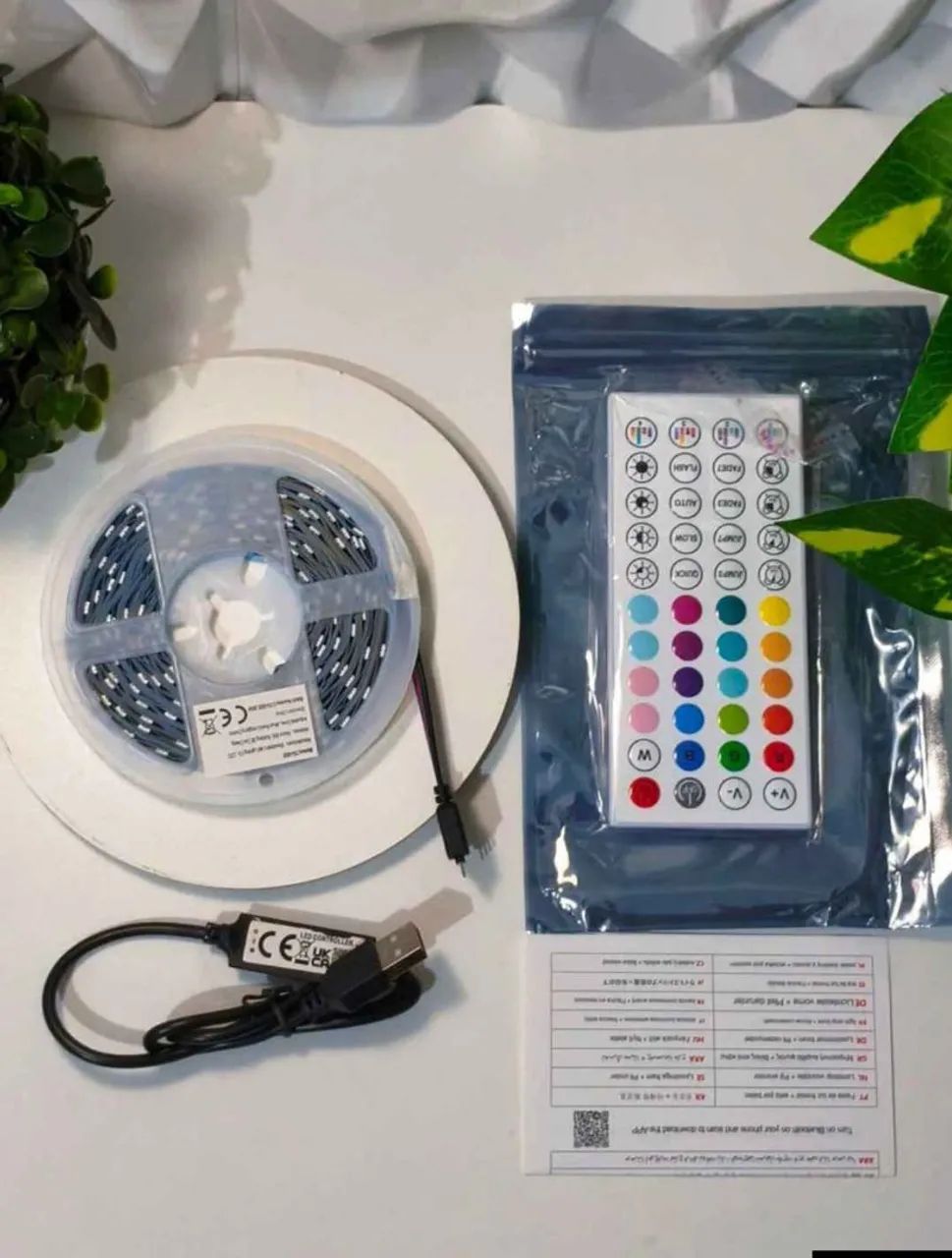 Fita Led 5 Metros USB com App e Som Ambiente  - Foto 3