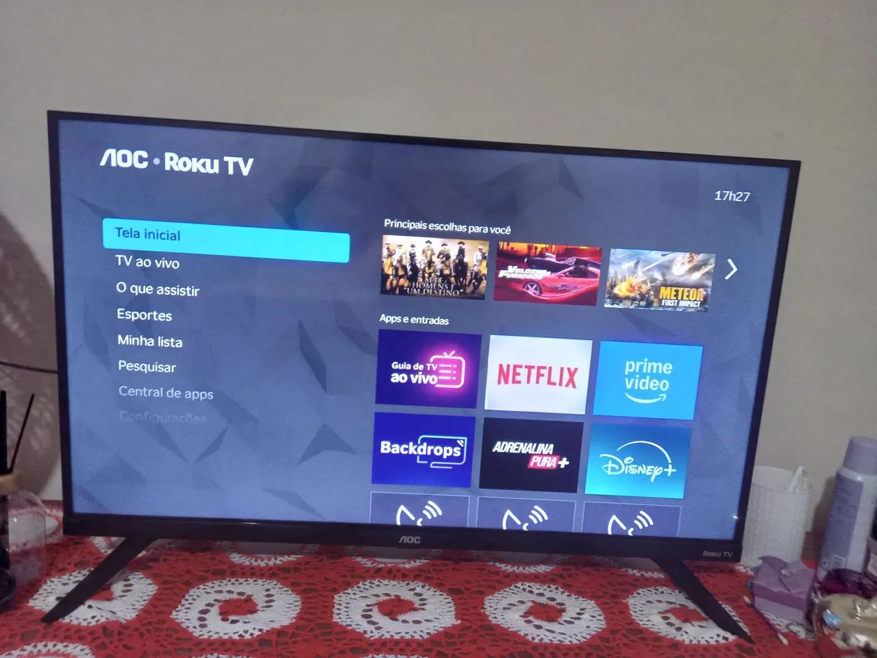 Tv 32 polegadas ,praticamente nova com apenas 4 meses de uso , com nota fiscal