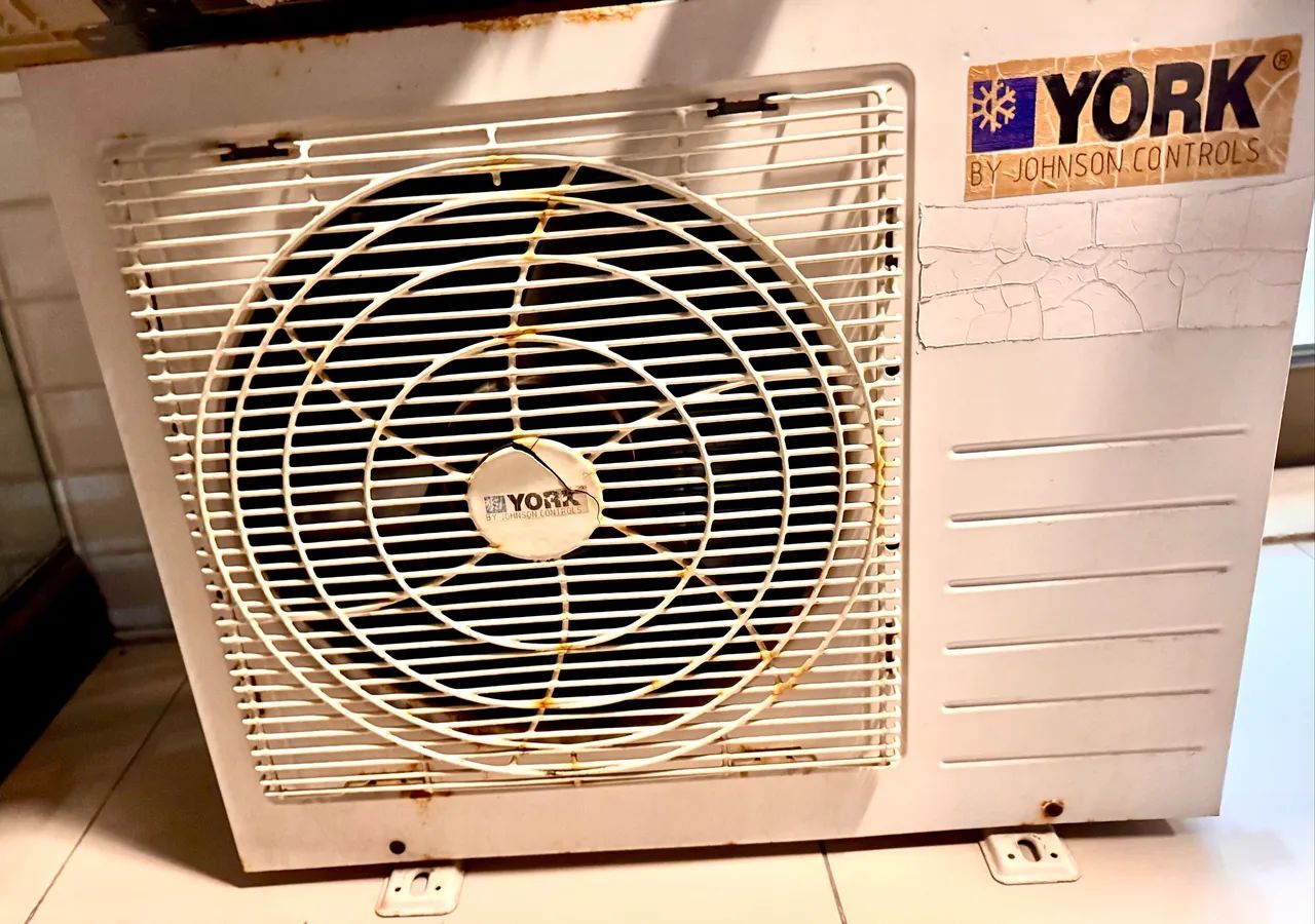 Ar-condicionado Split York 9.000 BTUs 220V - Funcionando Perfeitamente - Foto 3