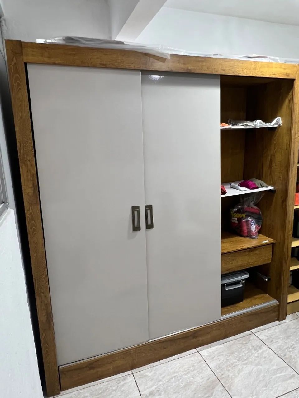 Guarda roupa grande 