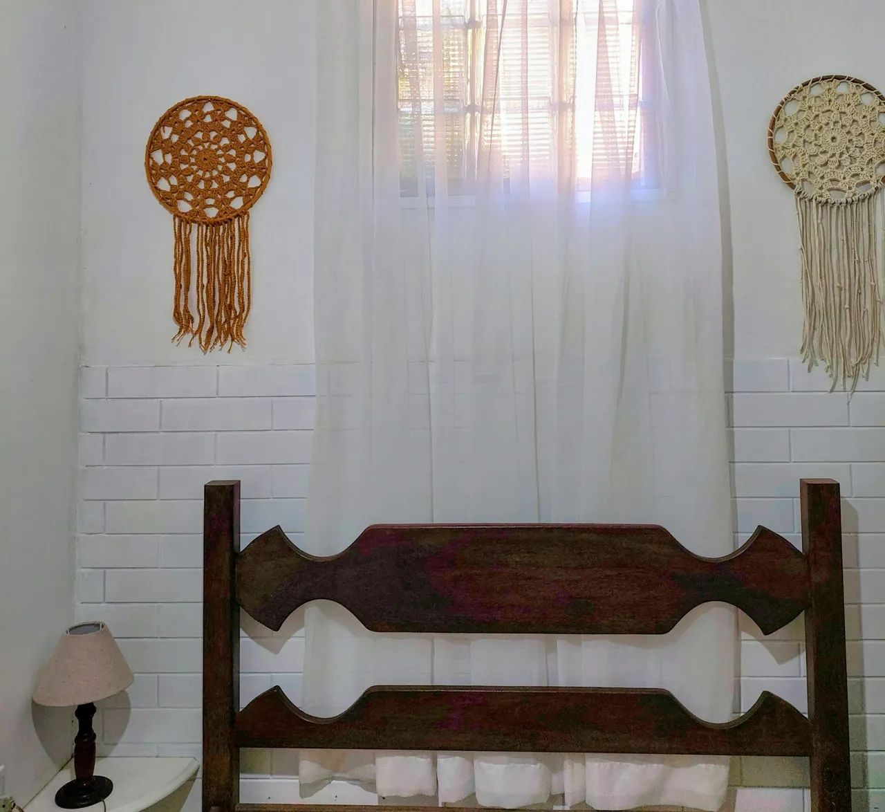 Cama de casal de madeira com colchão. - Foto 4