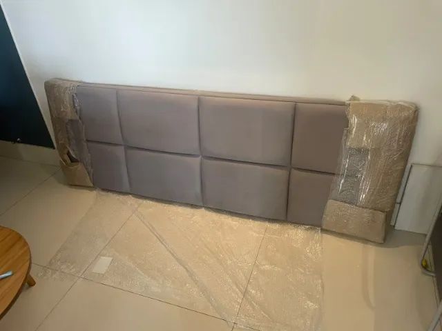 Cabeceira King em Suede cinza claro - Foto 2