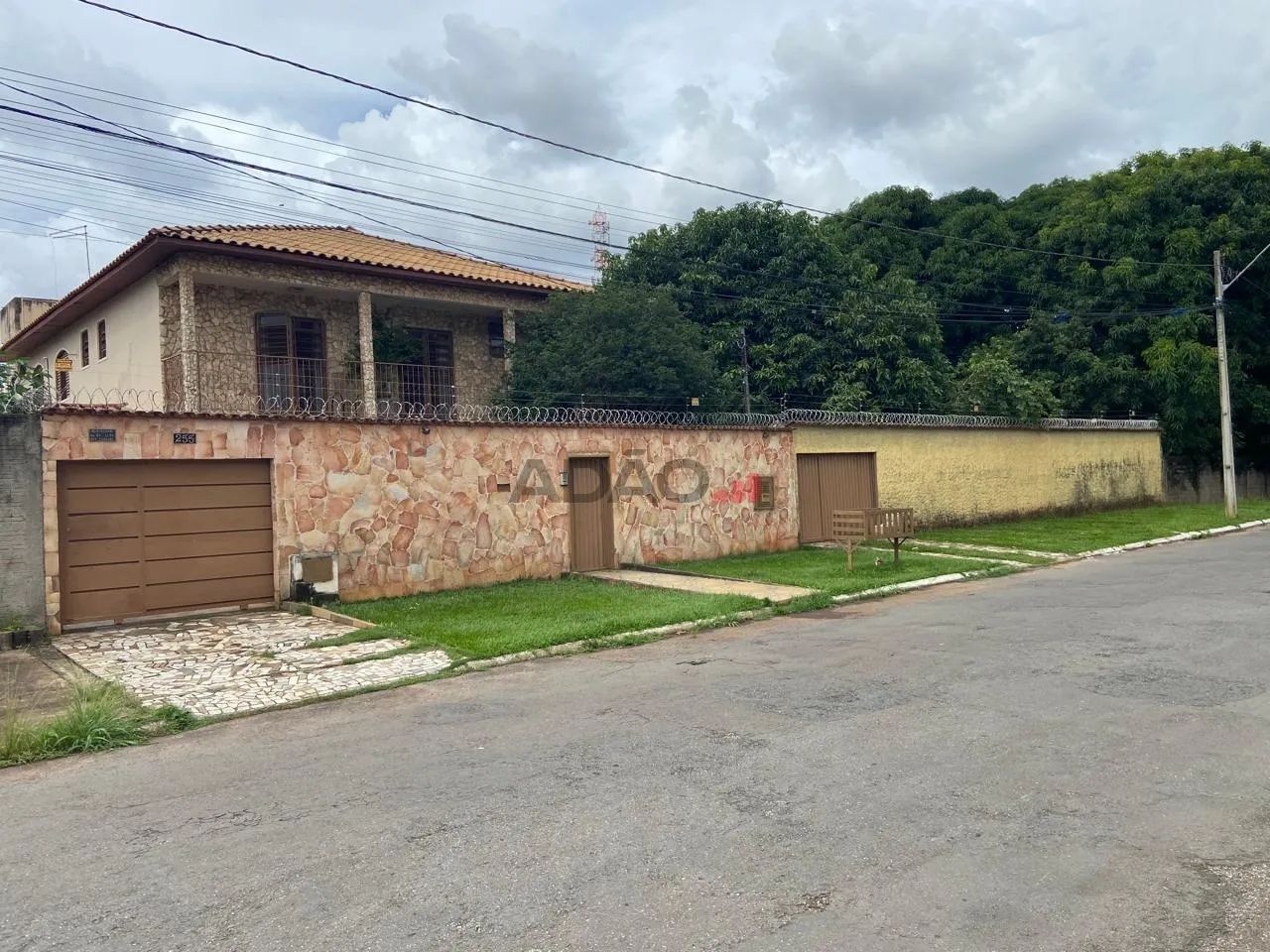 Duas casas e Lote - Foto 2